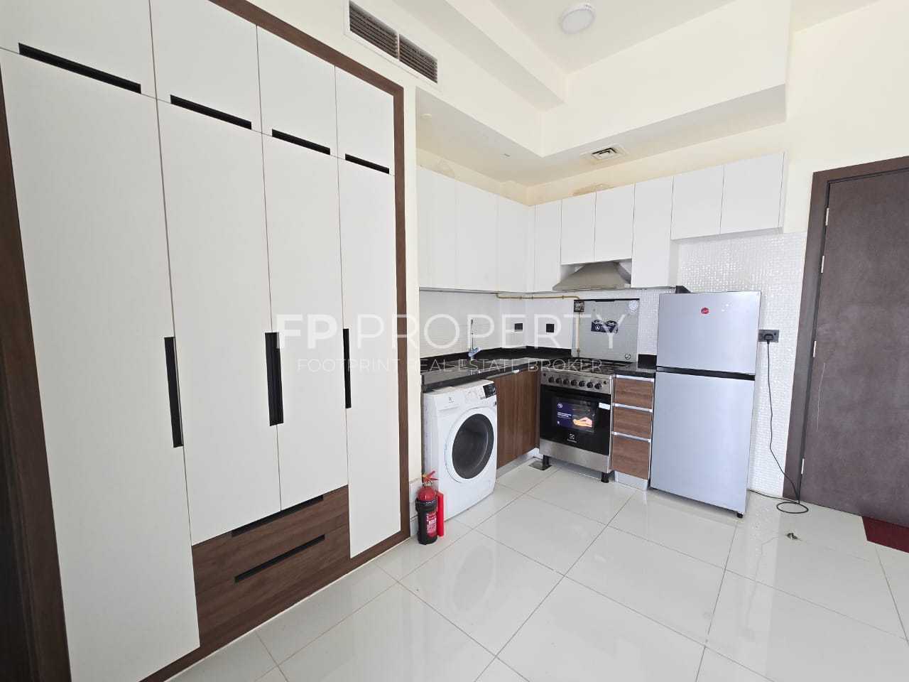 Middle Floor | Outside view | Rented unit