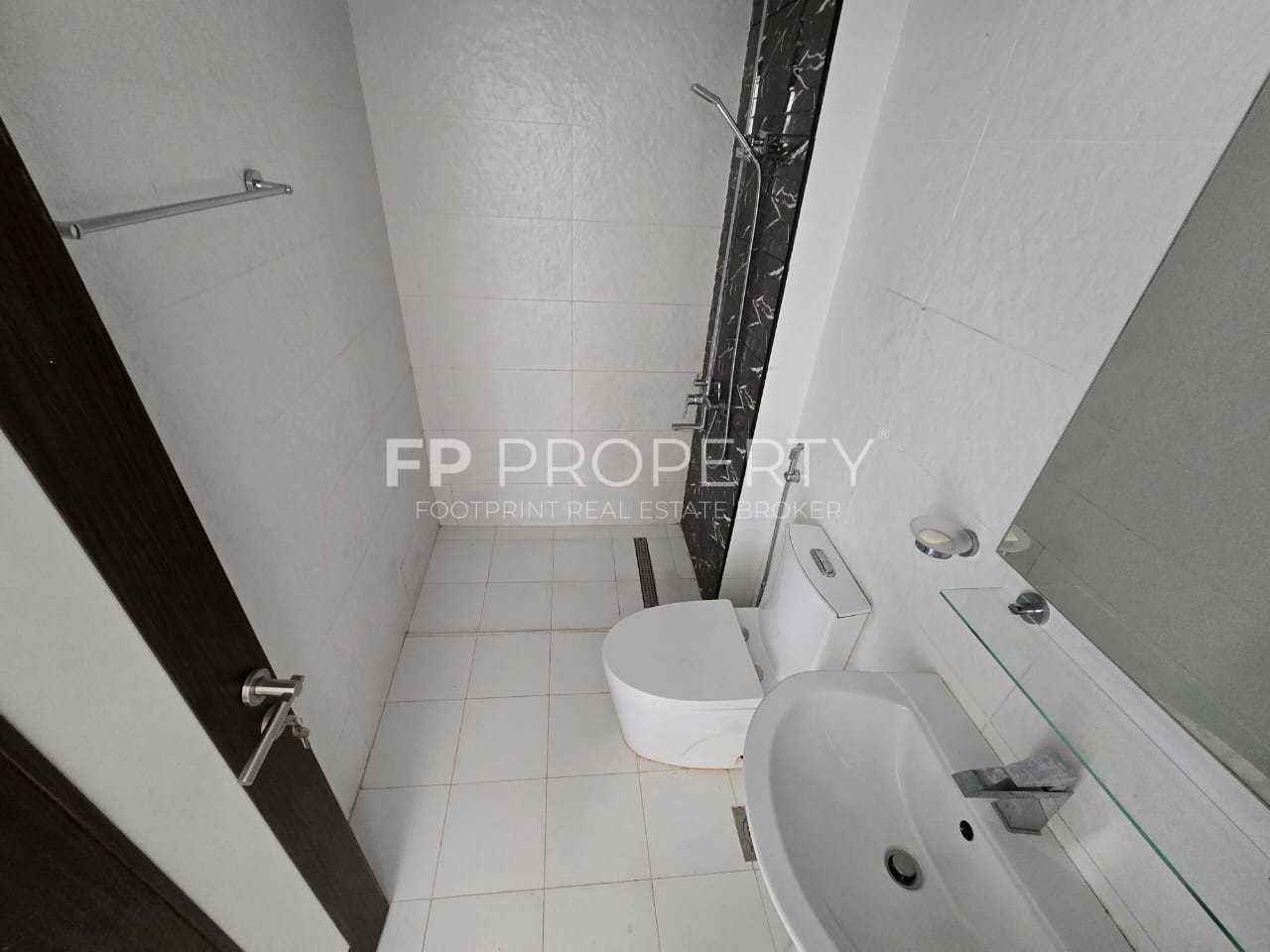 Middle Floor | Outside view | Rented unit