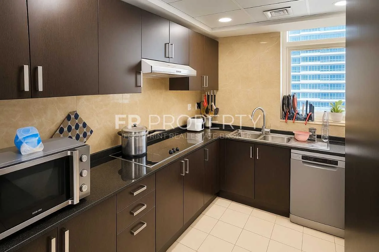 Spacious 2BR | Road View | 2 Balconies | Vacant on Transfer