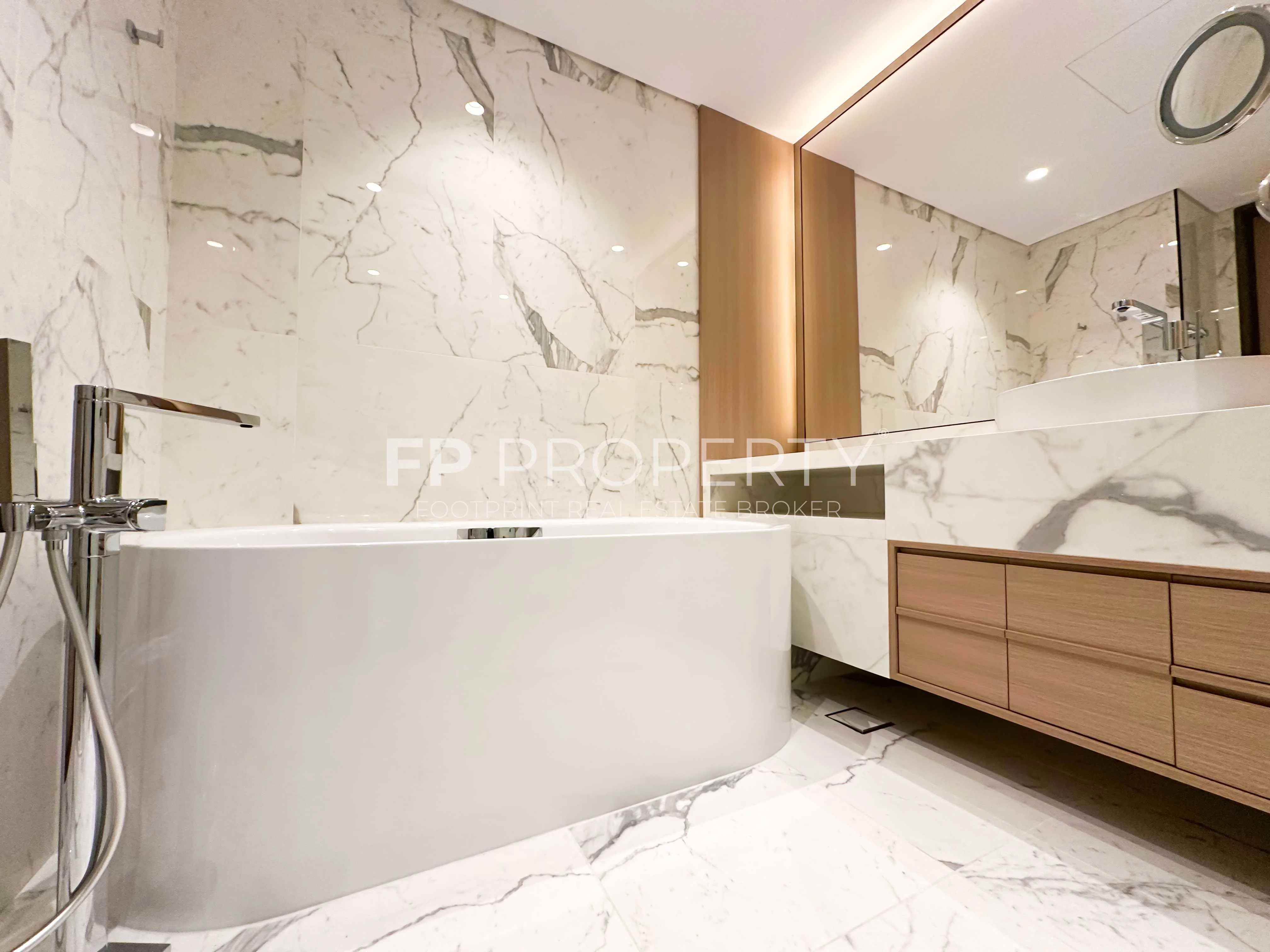 Elegant 2BR with Premium Furnishings | Rented Unit | Direct Zabeel Park & Dubai Frame View