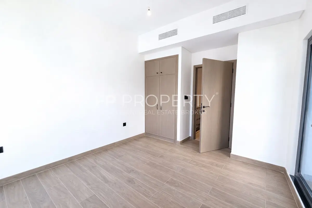 4-Bed Townhouse | Lagoon Community | Pvt Garden | Back to Back