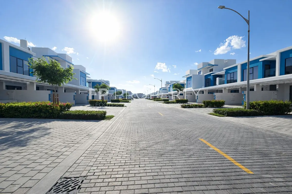 4-Bed Townhouse | Lagoon Community | Pvt Garden | Back to Back