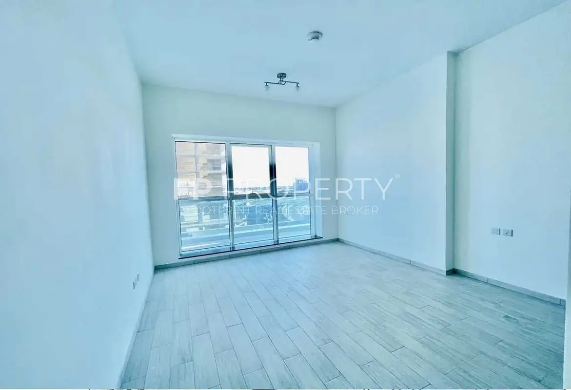 Pool View | 1 bedroom | Full Glass window | Rented