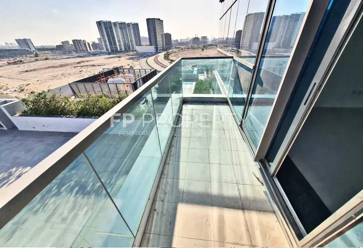 Pool View | 1 bedroom | Full Glass window | Rented