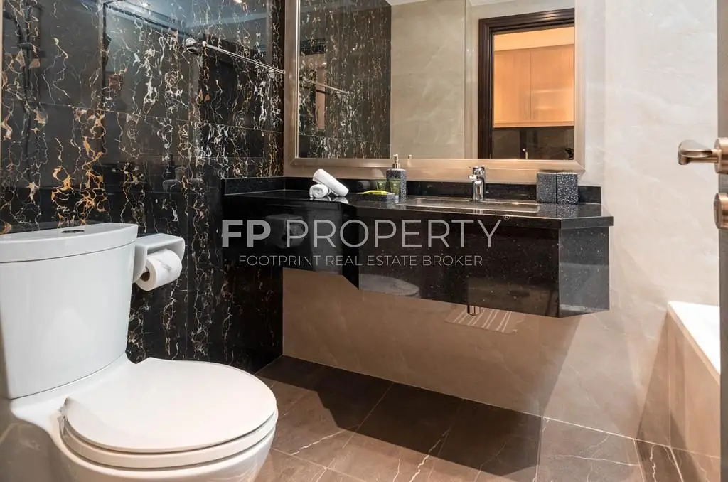 Fully Furnished Studio | Steps from Burj Khalifa | Great Investment