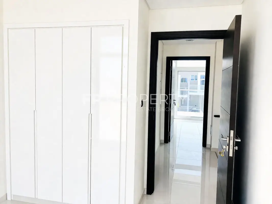 3 BEDROOM TOWNHOUSE | SINGLE ROW