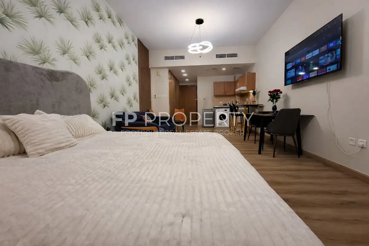 Vacant | Ready To Move | Well Maintained | Lake View