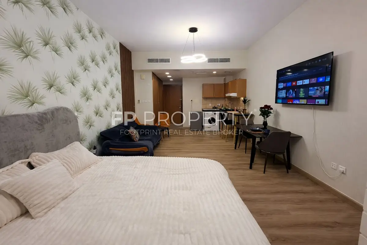 Vacant | Ready To Move | Well Maintained | Lake View