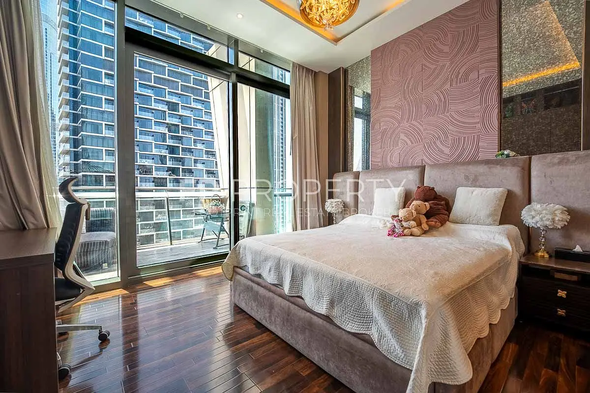 Full Burj Khalifa View | Fully Upgraded | Vacant