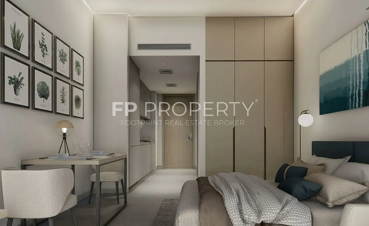 Modern Studio Apt | Canal View | Near to Handover