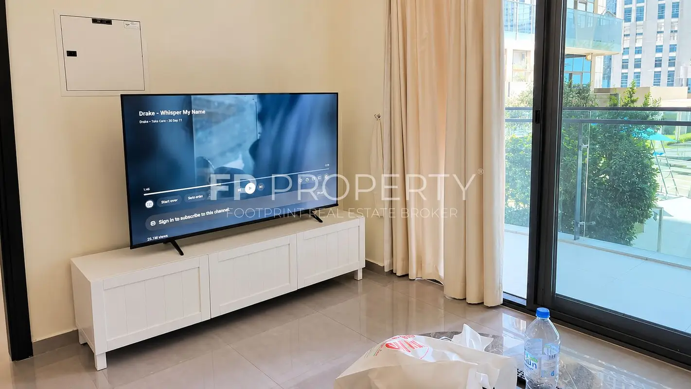 Fully Furnished - Near Metro - Pool View Lower Foor