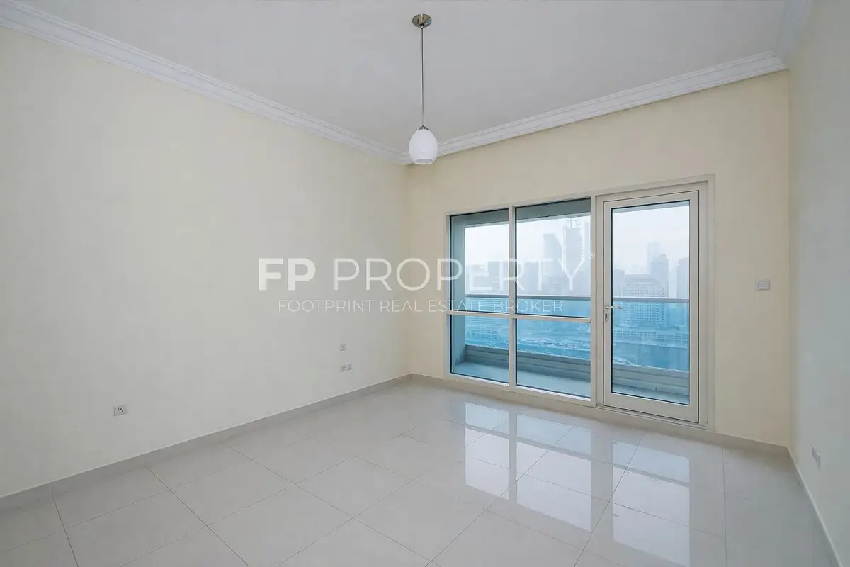 CANAL VIEW | PRIME LOCATION | 2BEDROOM