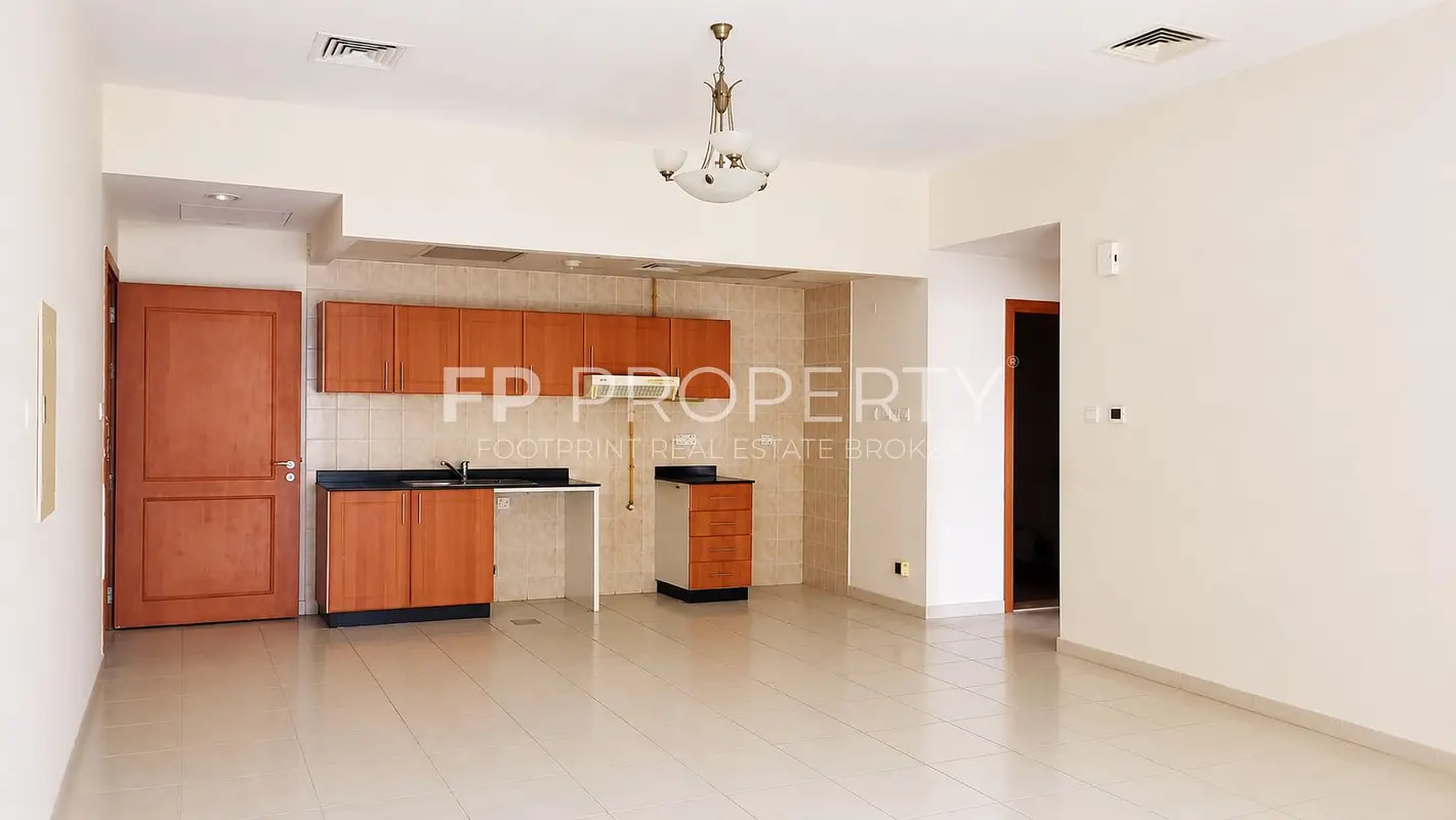 1BR Apartment-Spacious Size-Mid Floor-Ready to Move