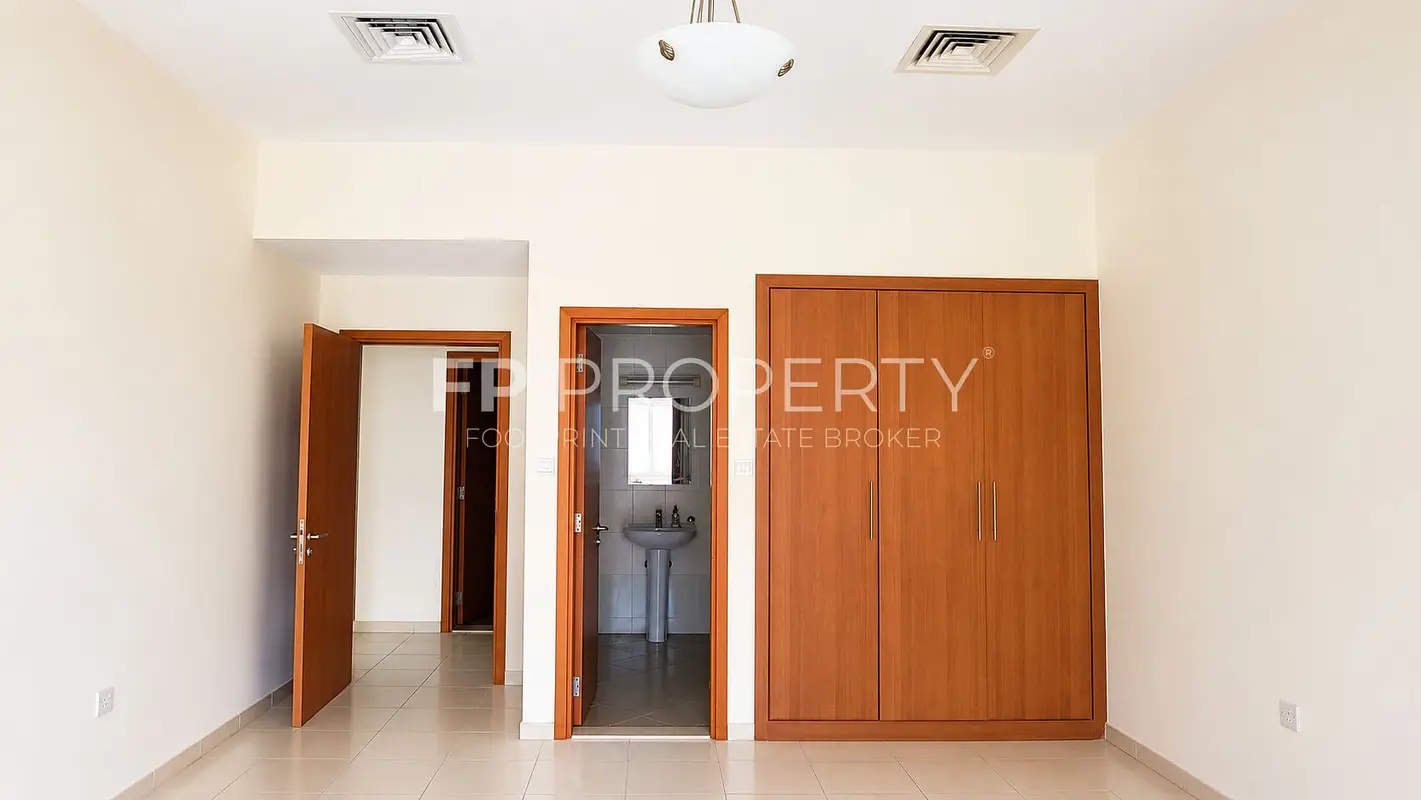 1BR Apartment-Spacious Size-Mid Floor-Ready to Move