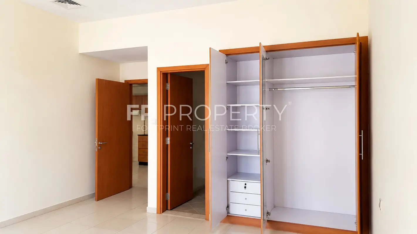 1BR Apartment-Spacious Size-Mid Floor-Ready to Move