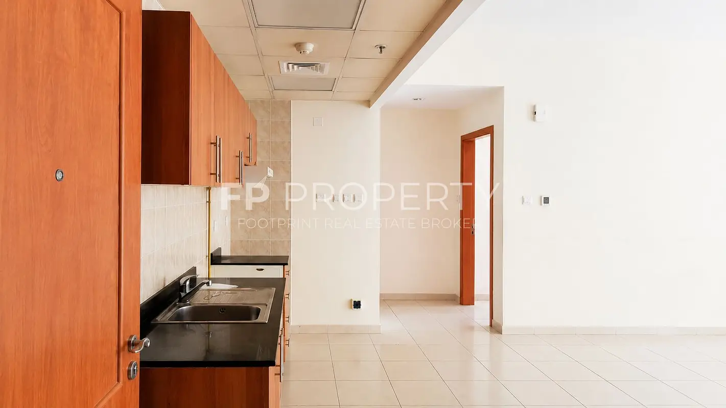 1BR Apartment-Spacious Size-Mid Floor-Ready to Move