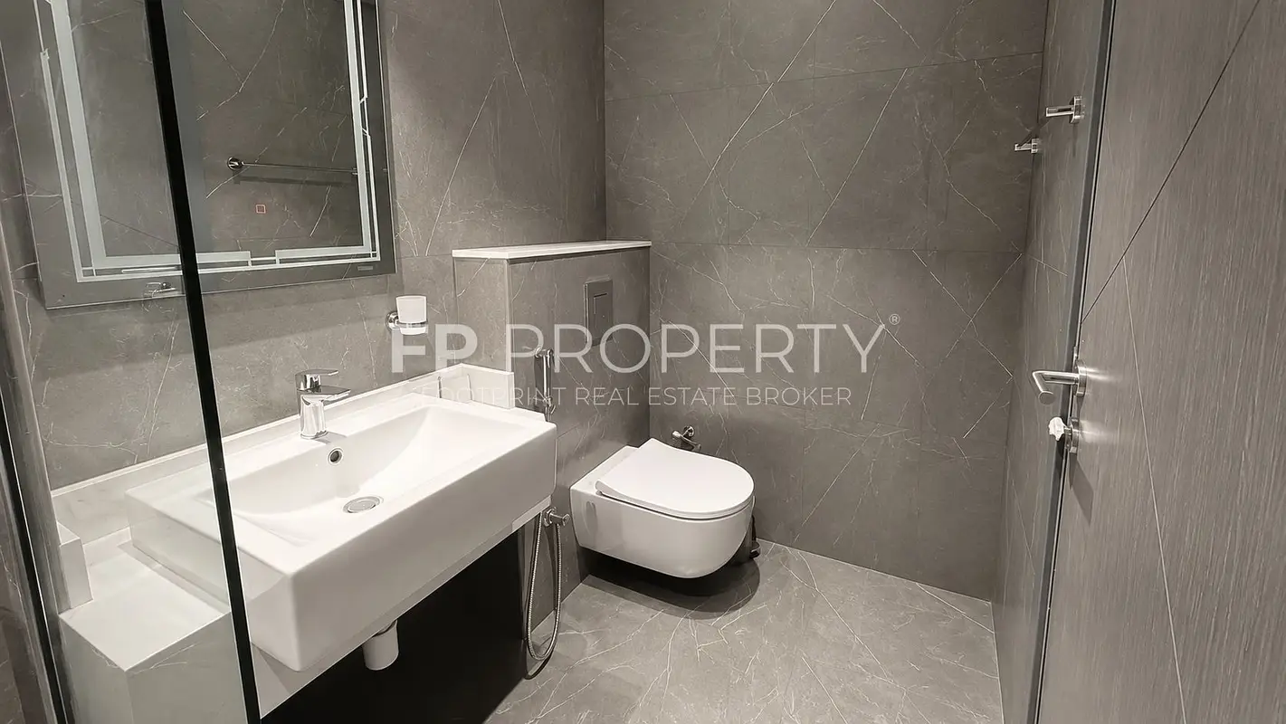 Spacious And Bright Studio With Open View - Ready