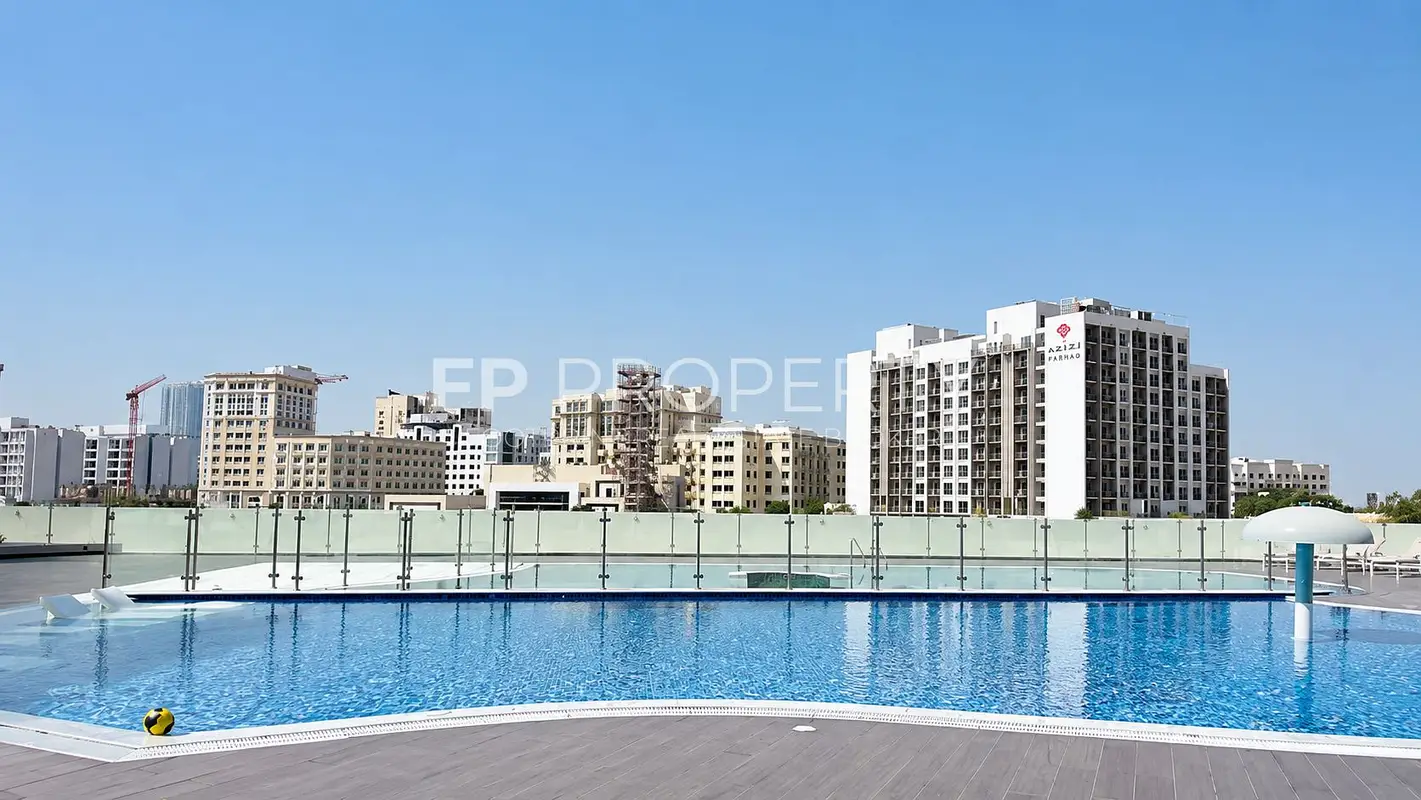 Spacious And Bright Studio With Open View - Ready