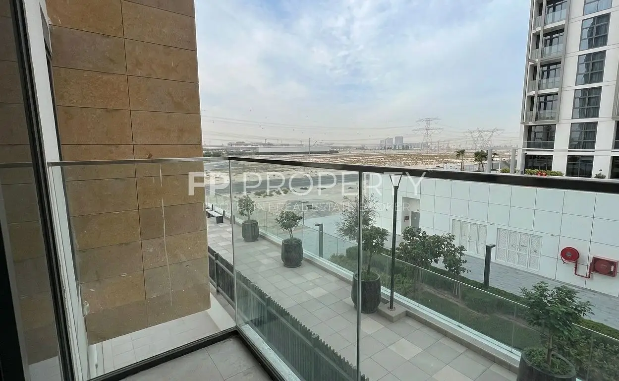 Spacious Studio Fully Furnished - Ready To Move In