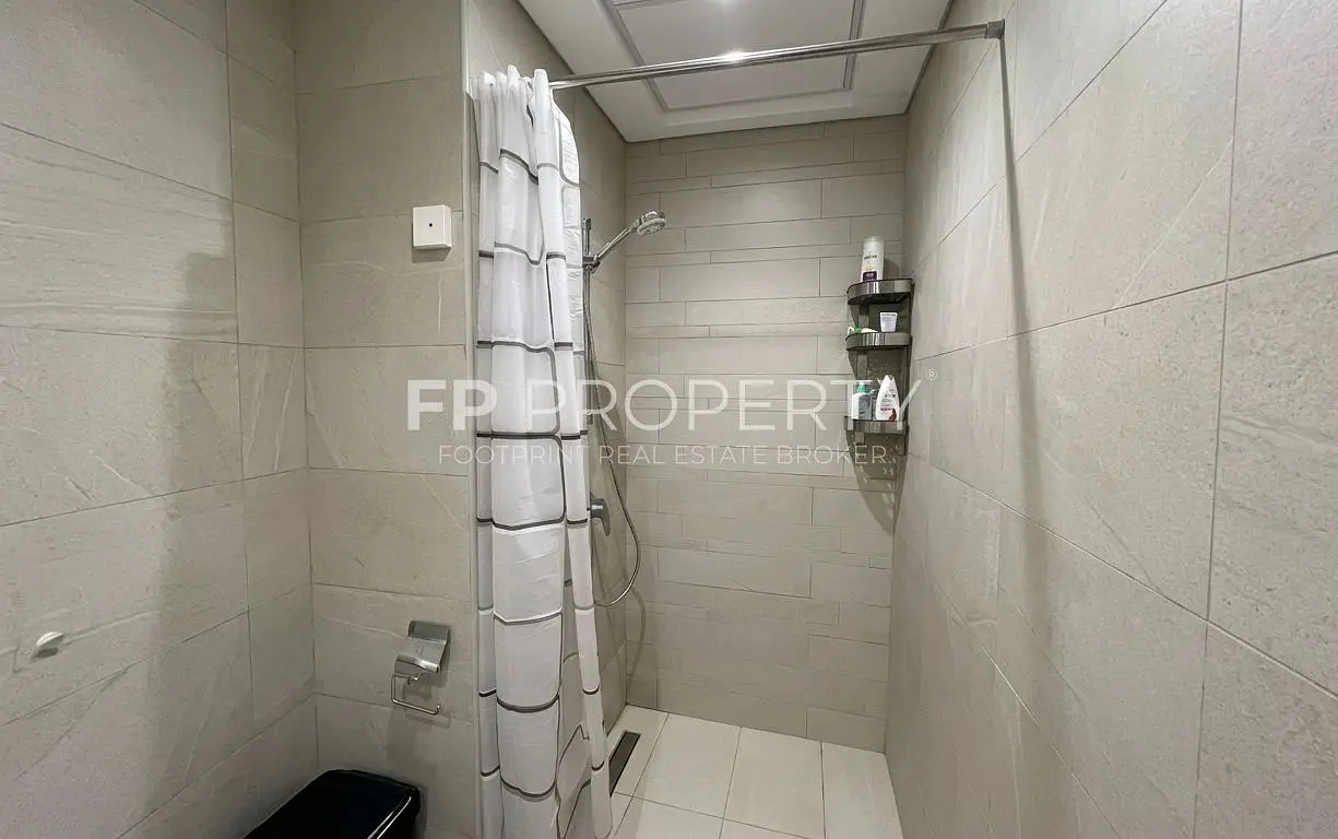 Spacious Studio Fully Furnished - Ready To Move In