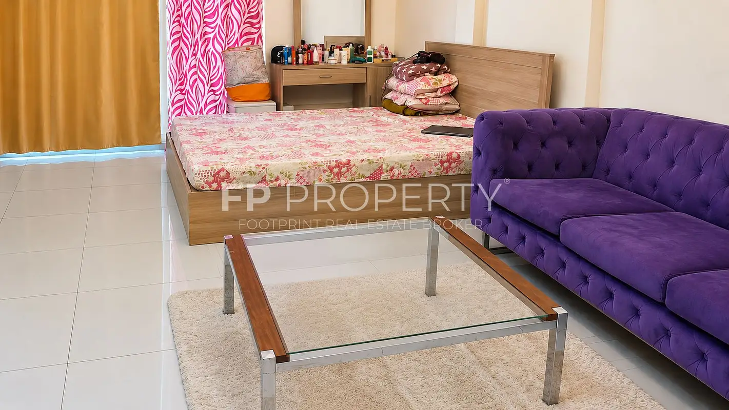 Furnished | Amazing Layout | Bright Unit