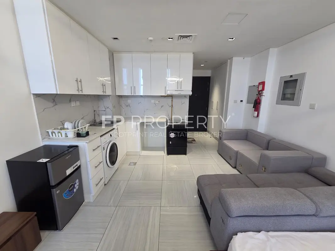 Bright and Spacious | Higher Floor | Open View