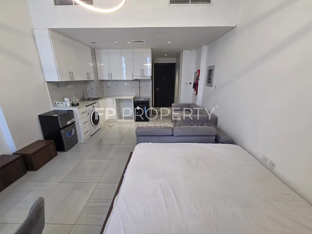 Bright and Spacious | Higher Floor | Open View