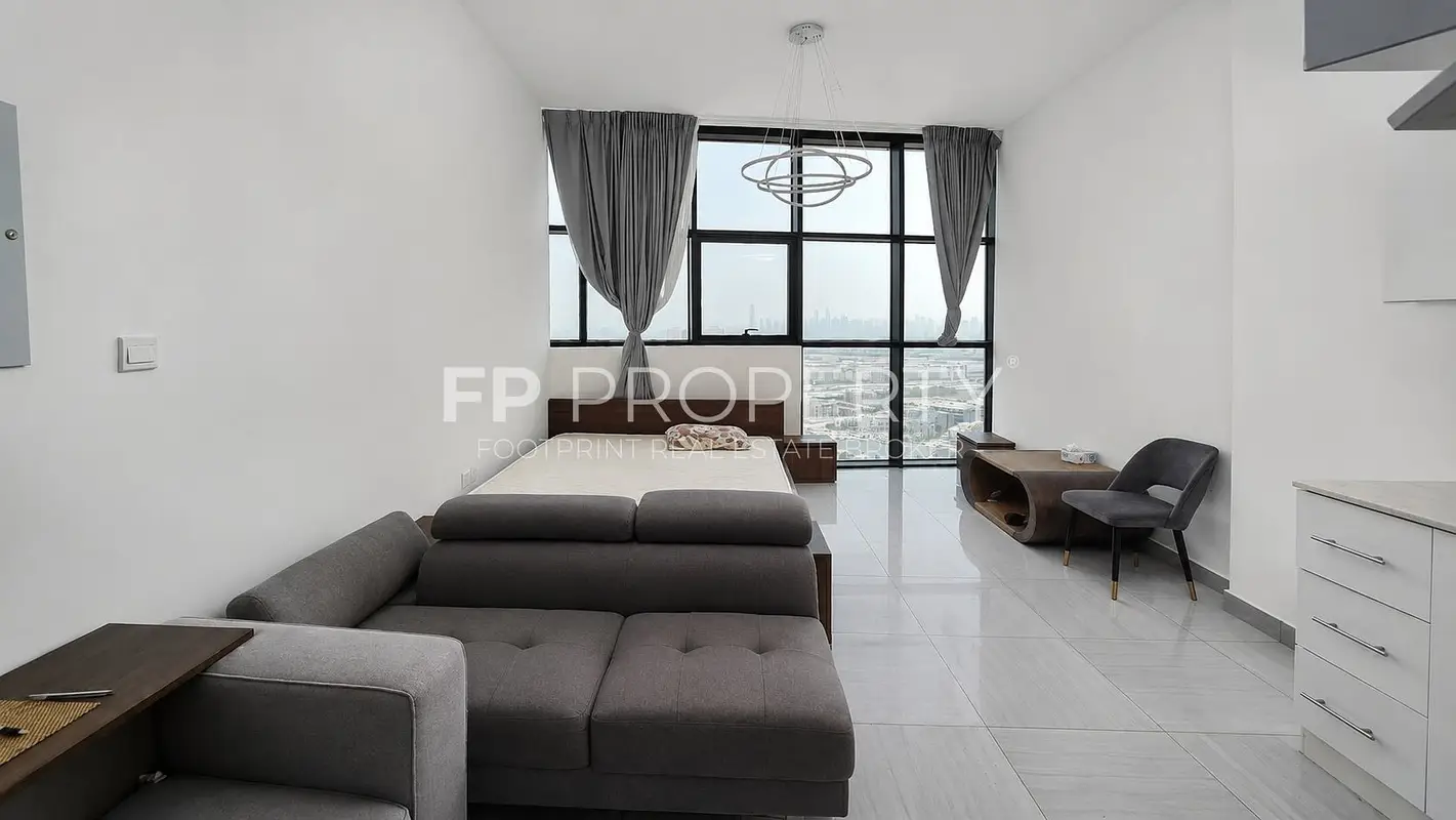 Bright and Spacious | Higher Floor | Open View