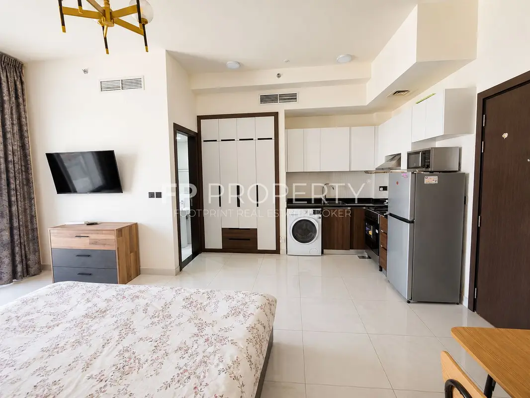 Fully Furnished | Open View | Mid Floor