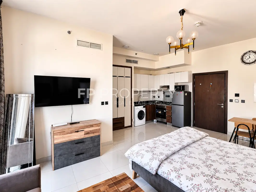 Fully Furnished | Open View | Mid Floor
