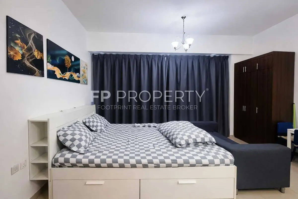 Golf Course View | Spacious Apartment | Bright unit