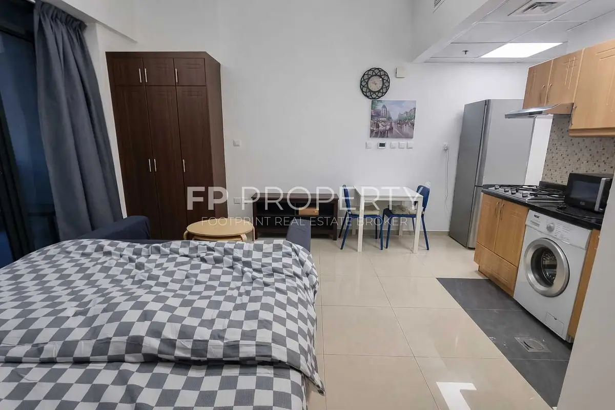 Golf Course View | Spacious Apartment | Bright unit