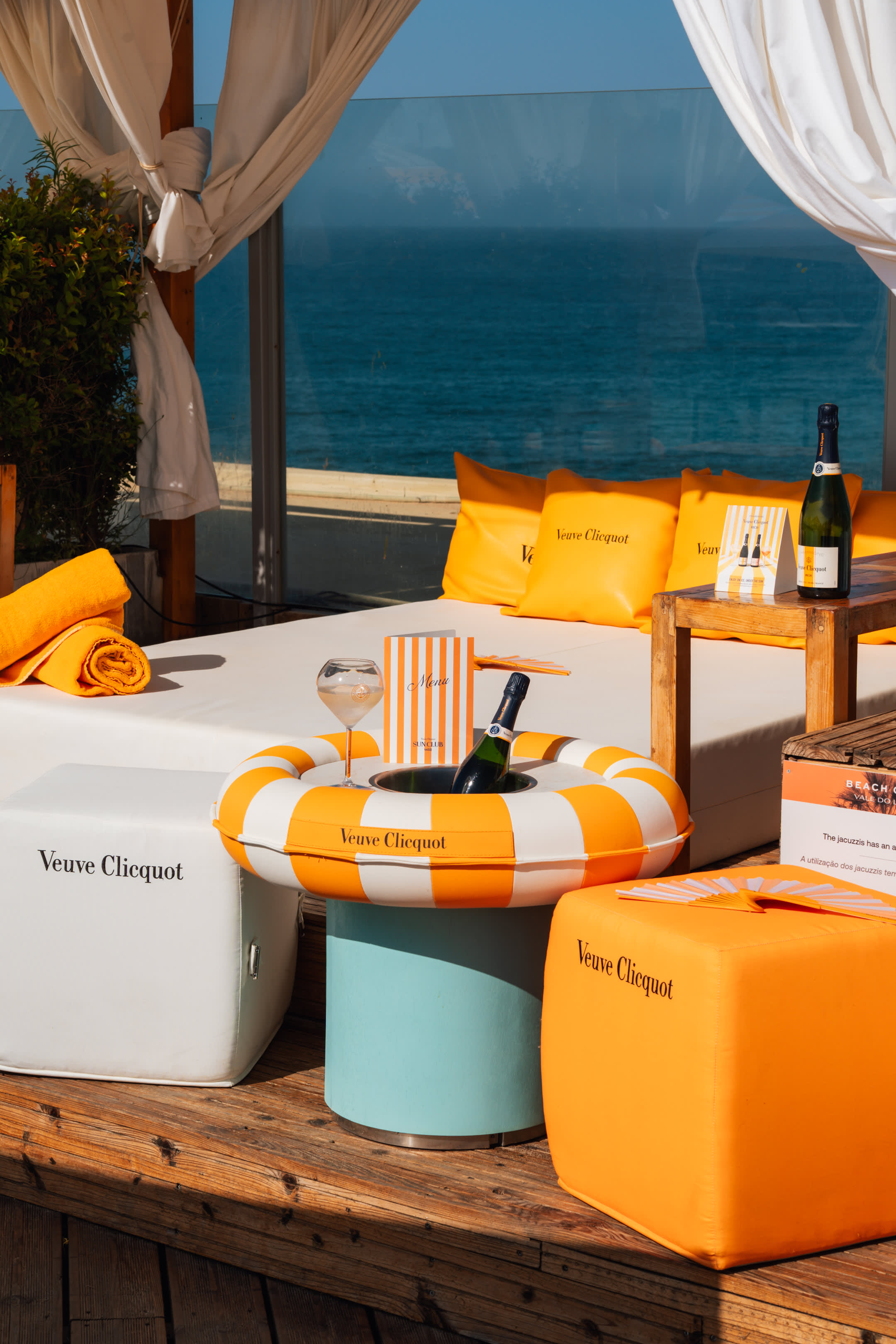VEUVE CLICQUOT