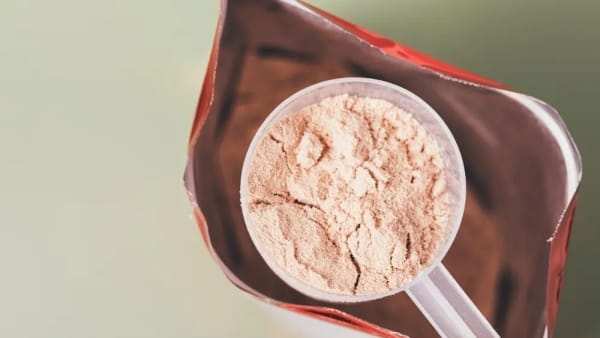 Whey protein fica até 90% mais caro e especialistas apontam alternativas