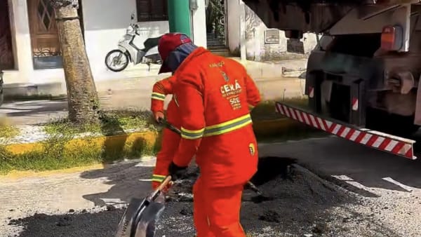 Operação tapa-buraco é iniciada na avenida principal de Itaiçaba
