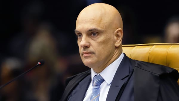 Moraes pede apuração de eventual propaganda antecipada de Flávio Bolsonaro