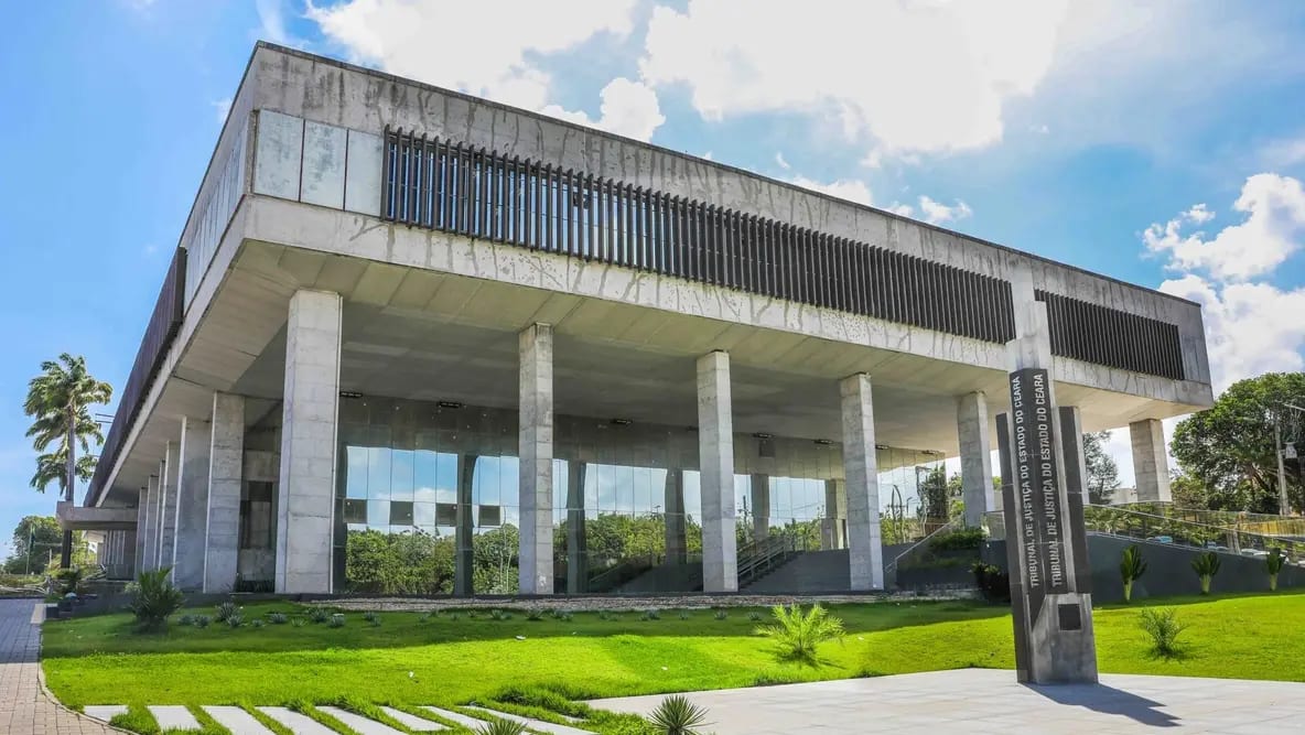 Mãe da bebê morta em Fortaleza consegue medidas protetivas contra ex por histórico de violência