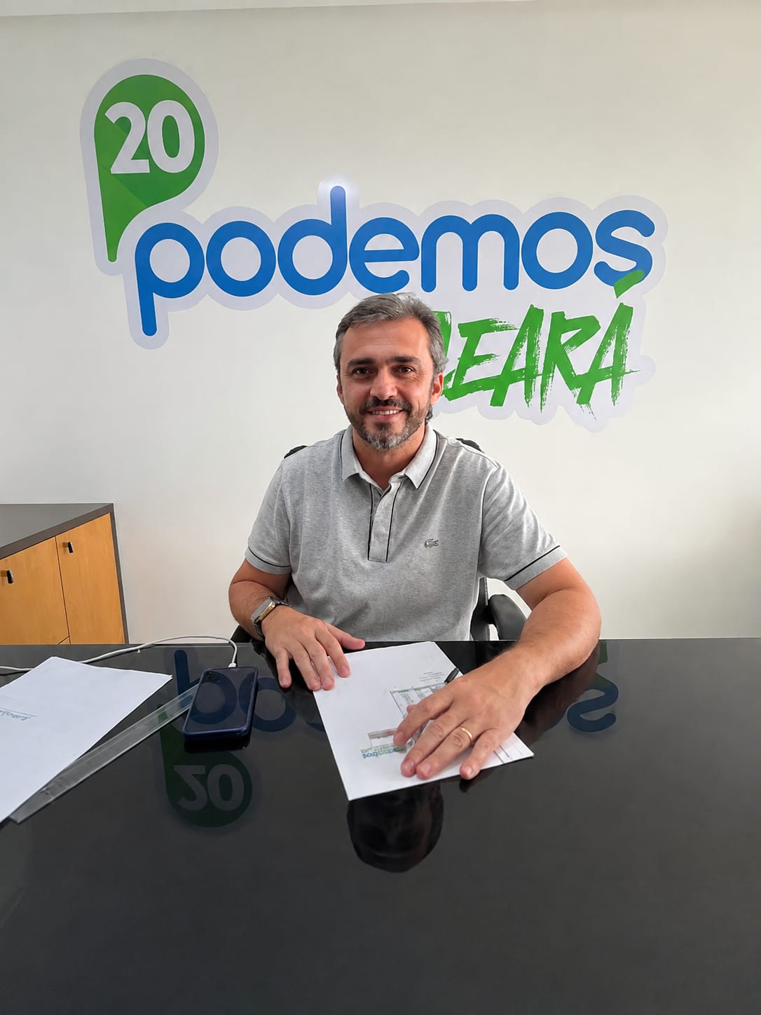 Nelinho Freitas tem candidatura a deputado federal oficializada pelo Podemos