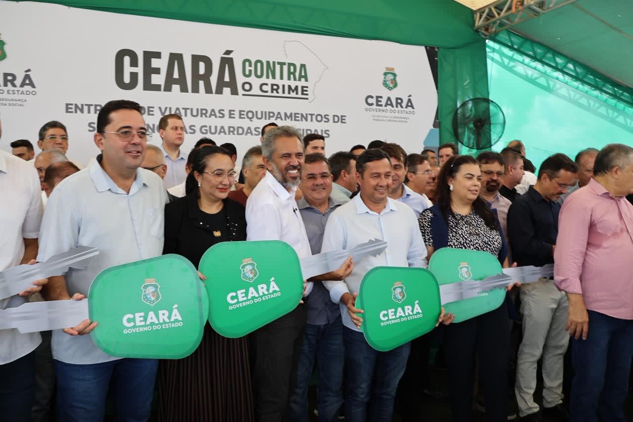 Russas reforça segurança pública com novas viaturas e equipamentos entregues pelo Governo do Estado