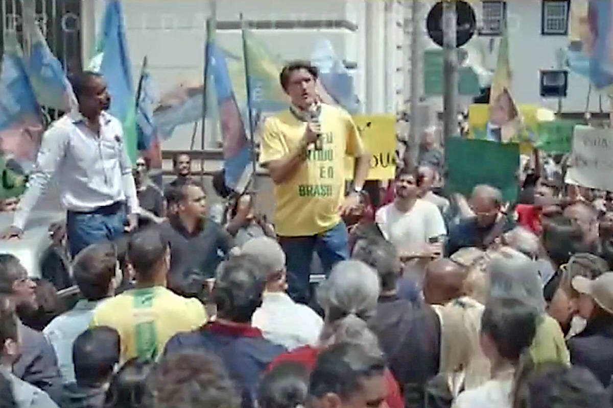 Produtora de filme sobre Bolsonaro é alvo de operação da Polícia Civil em São Paulo