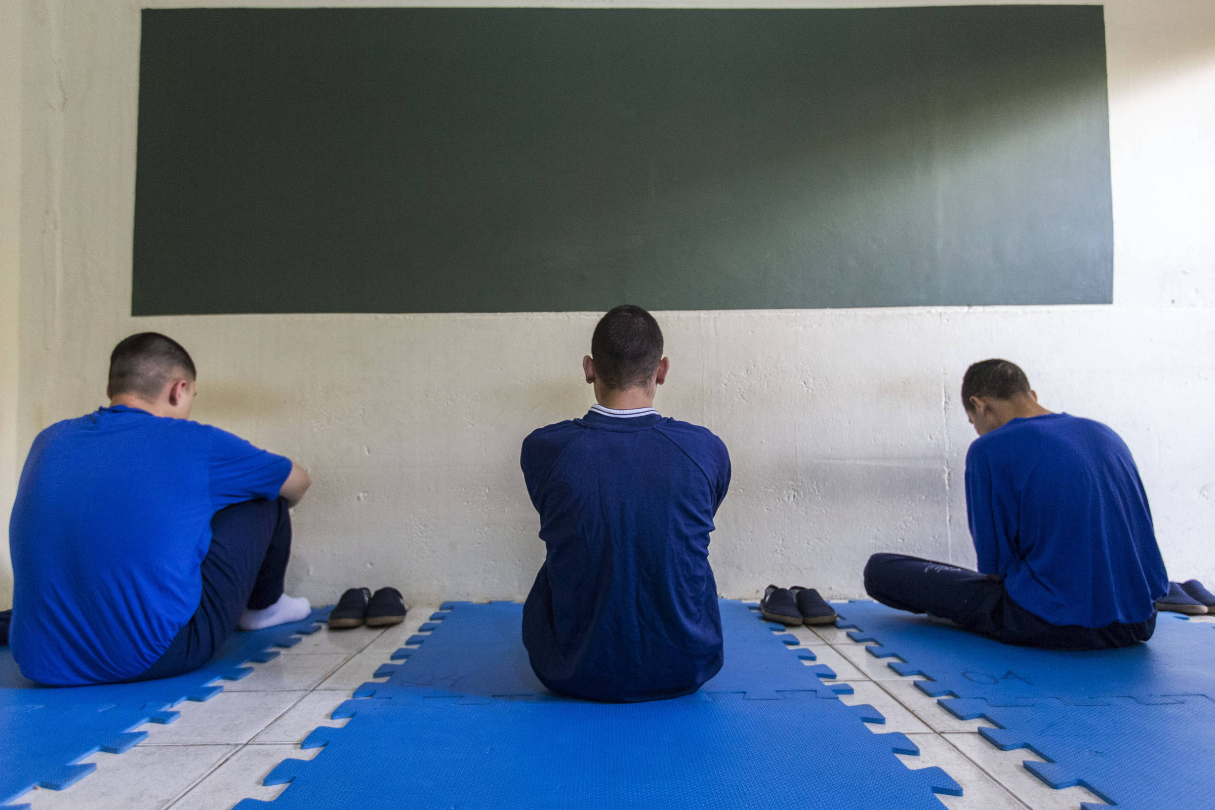 Redução da maioridade penal para 16 anos é aprovada em comissão e avança na Câmara
