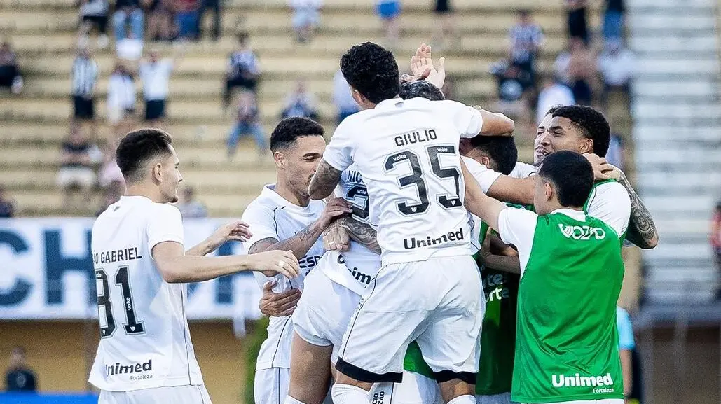 Ceará vence jogo de sete gols, deixa o Z-4 e encerra jejum de vitórias na Série B