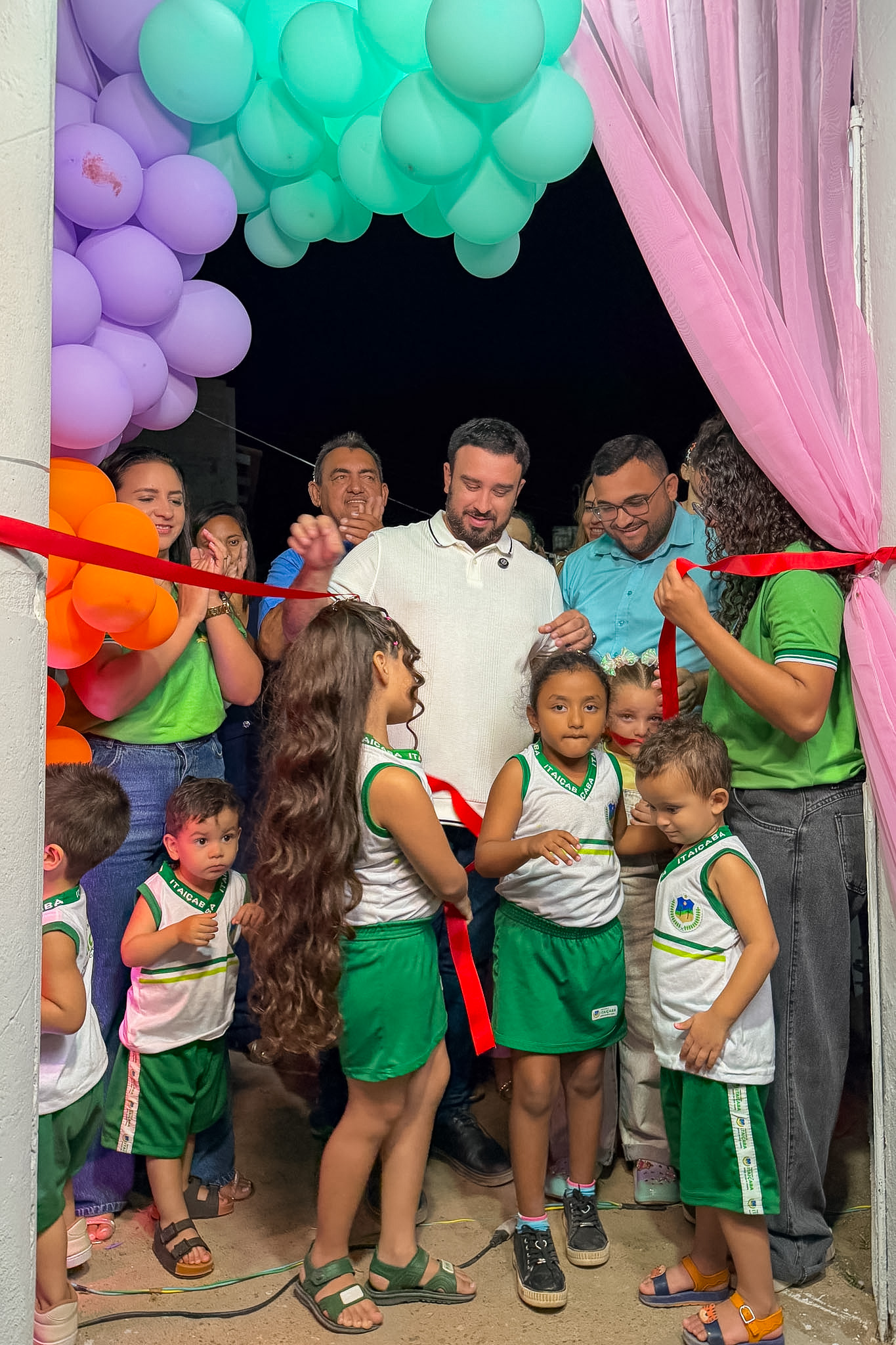 Prefeito Antoniel reinaugura escola na comunidade de Tabuleiro do Luna
