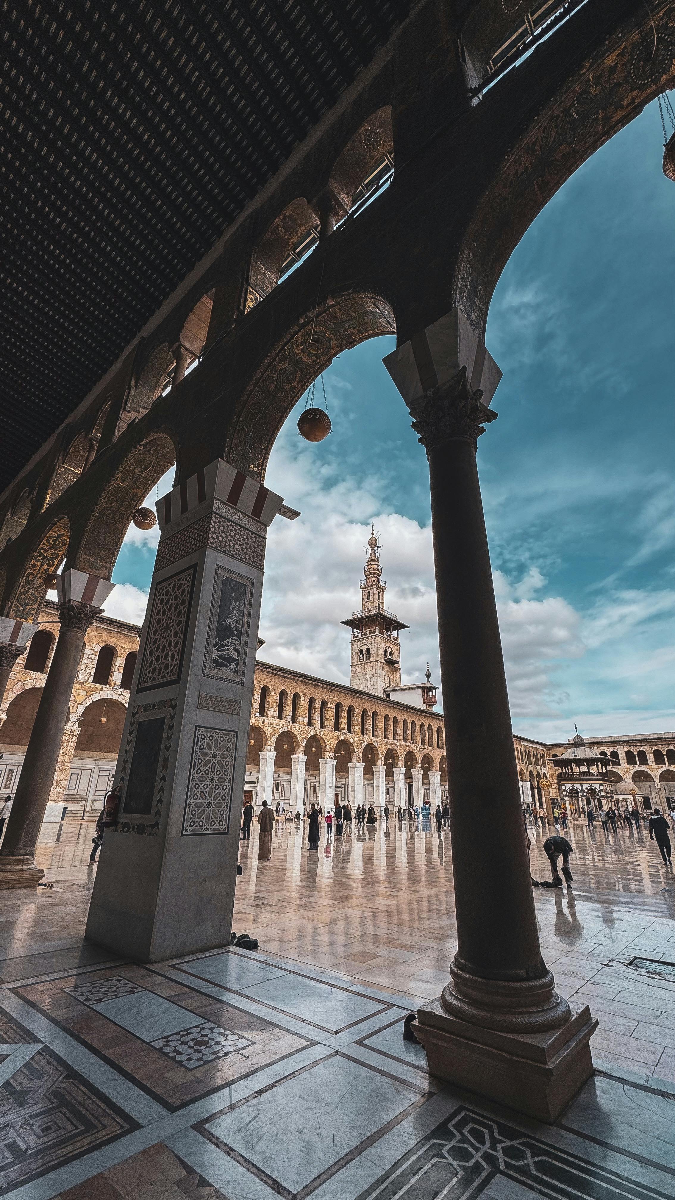 الأندلس: الفردوس المفقود وجمال العمارة الخالدة 🇪🇸