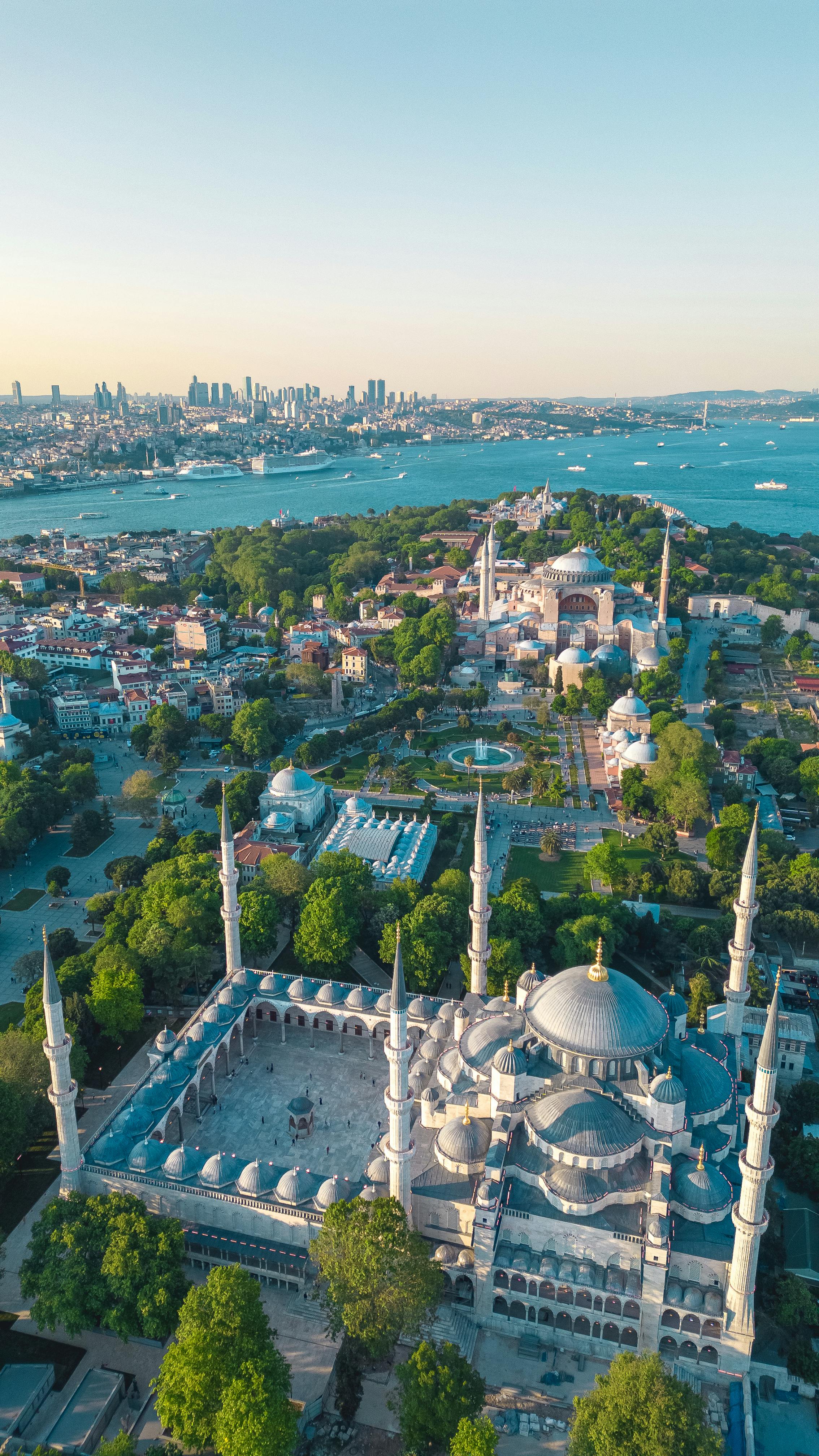 إسطنبول: ملتقى القارات وعاصمة السحر الخالد 🇹🇷