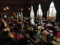 Yoga flow 100x100 gaza