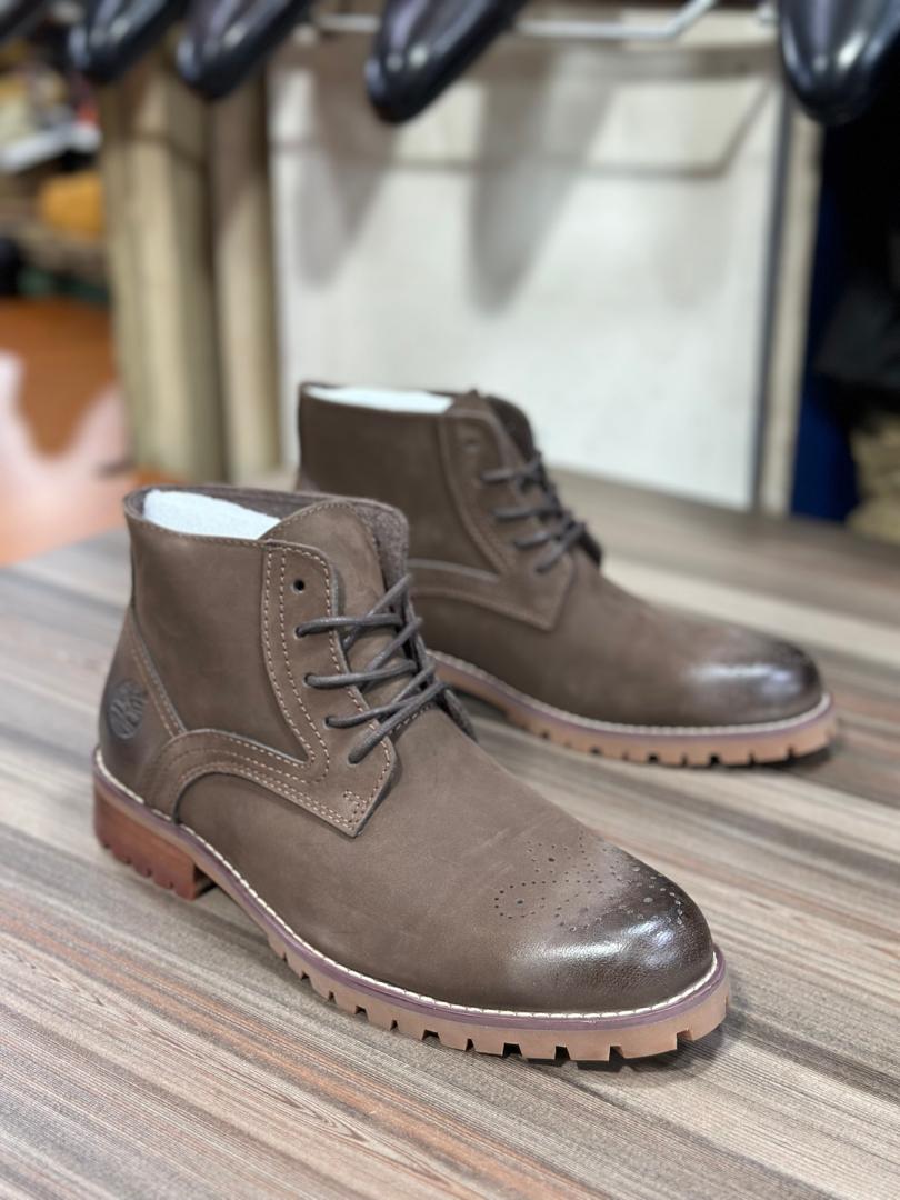 Timberland Men's Burnished Suede Chukka Boots with Lug Sole