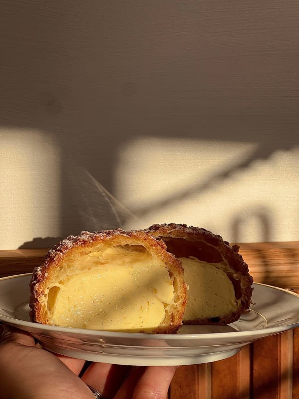 Ptyś z musem z marakui