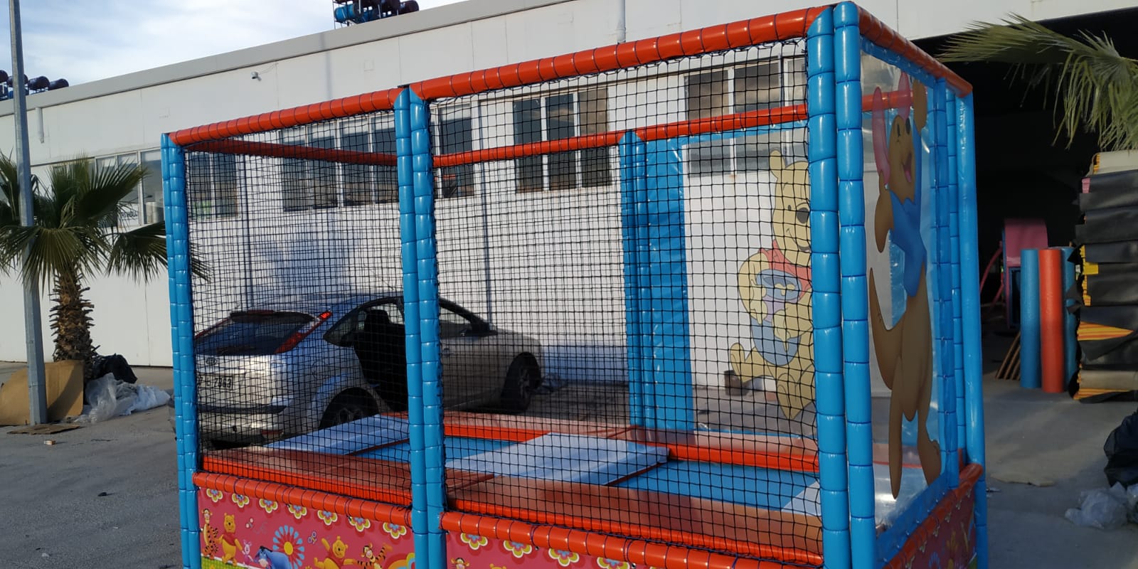 Kafe, Restorant İkili Trambolin ve Top Havuzu Örneklerimiz