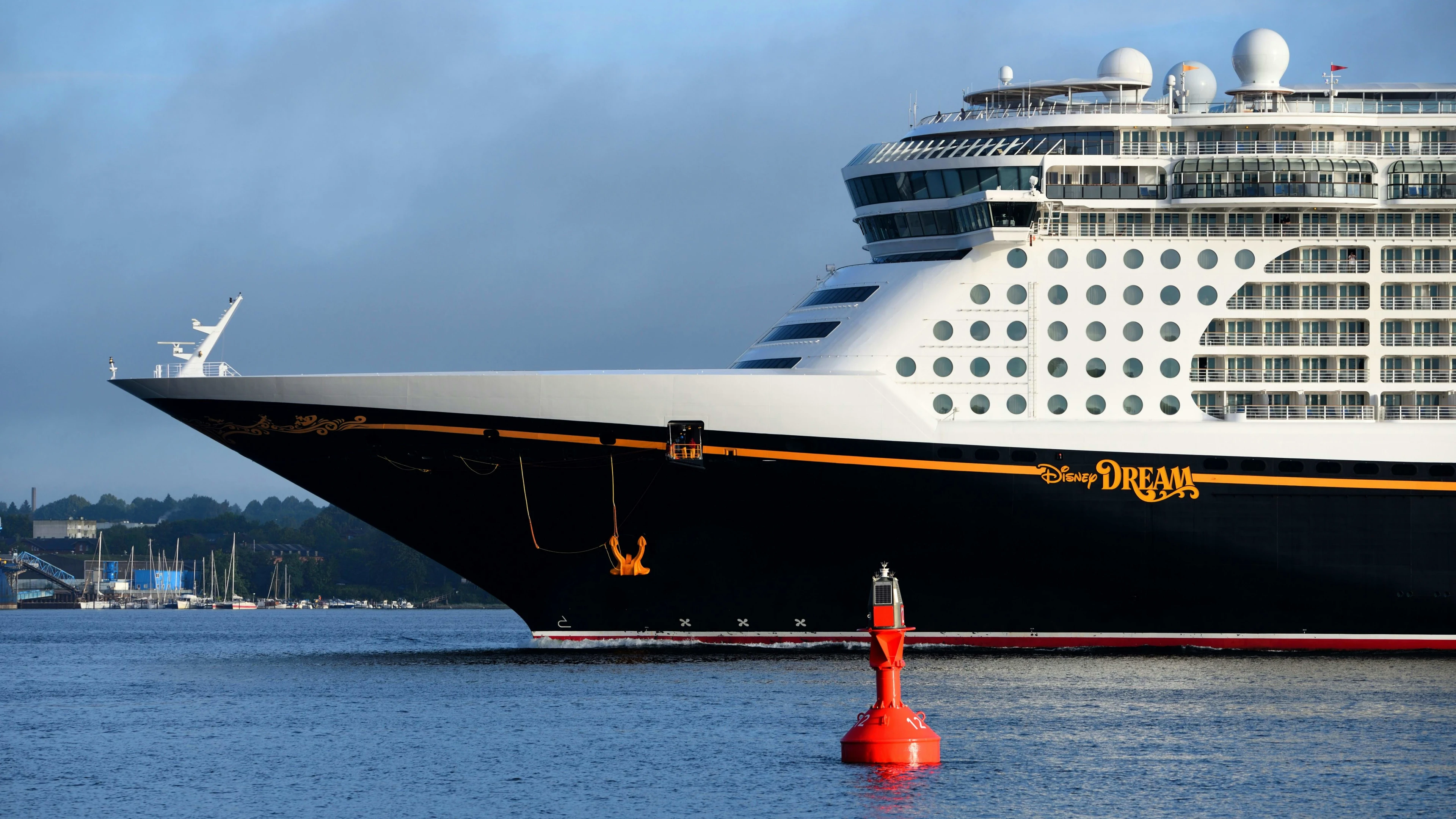 Top 5 best cruise lines for families